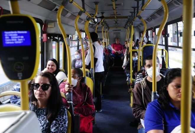 transporte público sem máscaras