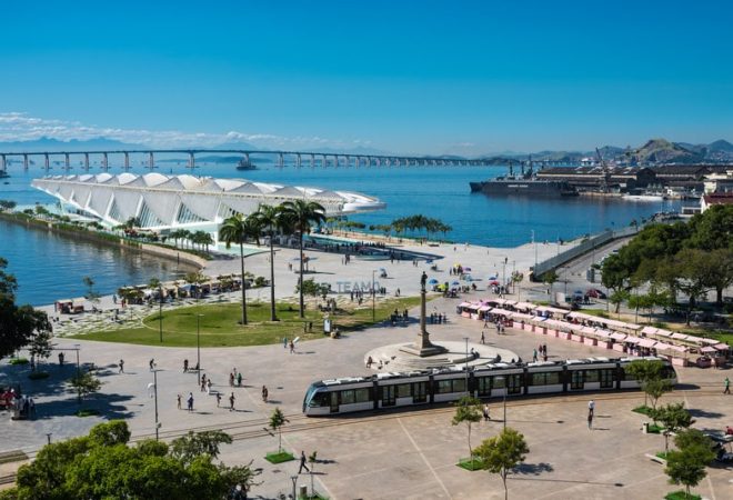 30/06/2017_VLT.Rio Operação Estação-Parada: Museus. Praça Mauá. Rio de janeiro. BRASIL. WWW.ALEXFERRO.COM.BR