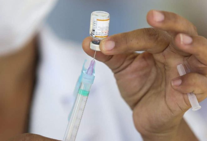 Vacinação de crianças contra a covid-19  na UBS 5 de Taguatinga Sul