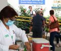 Início da vacinação contra covid-19 em pessoas acima de 90 anos na UBS Santo Amaro.
